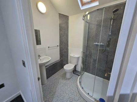 1 bedroom maisonette to rent - Photo 2