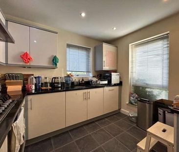 Austin Way, Bracknell, Berkshire, RG12 - Photo 6