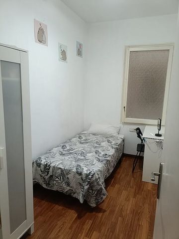 Carrer dAragó, Barcelona, Catalonia - Photo 5