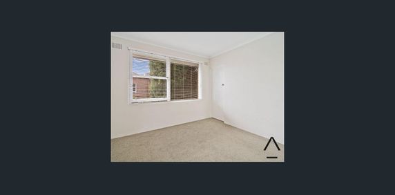 Conveniently Located - Photo 2