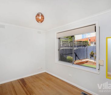 IDEAL LOCATION! - Photo 5