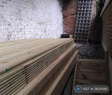 2 bedroom flat to rent - Photo 6