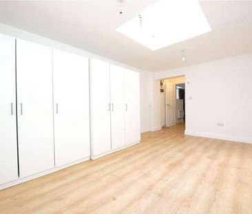 Gabriels Hill, Maidstone, ME15 - Photo 3