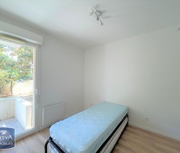 Location Appartement 3 pièces 51m² LIBOURNE 33500 - Photo 2