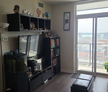 Toronto Furnished Condo for Rent - Luxurious 1 Bed, 1 Bath with Sou... - Photo 3