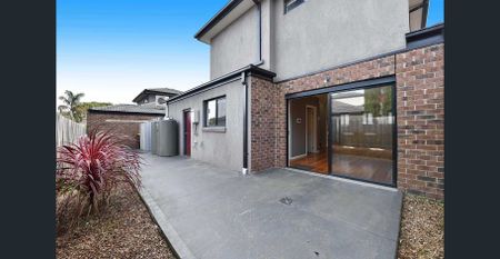 MODERN QUALITY TOWNHOUSE - Photo 2