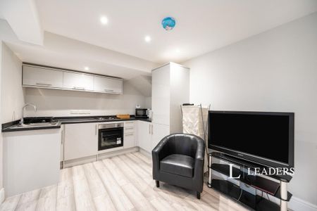 1 bedroom flat to rent - Photo 2