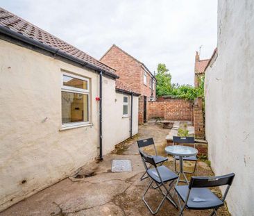 4 bedroom house of multiple occupation to rent - Photo 2