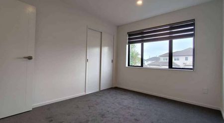 Perfect Family Home - Photo 3