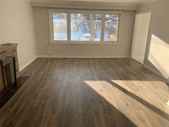 For Lease - 154 Northwood Drive, Toronto, Ontario - Photo 1