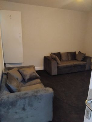 2 Bed Semi-Detached House, Conway View, LS8 - Photo 1