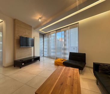 angel plaza - Photo 3