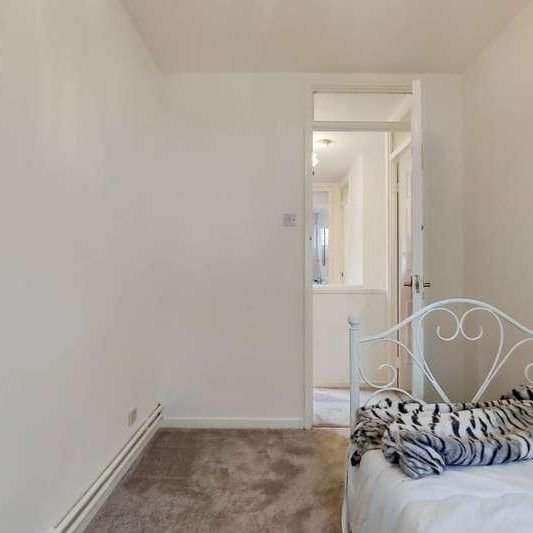 Callingham Close, Tower Hamlets, E14 - Photo 1