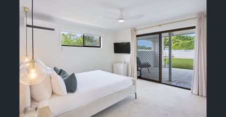 Bright, Spacious Family Living in the Heart of Mermaid Waters - Photo 5