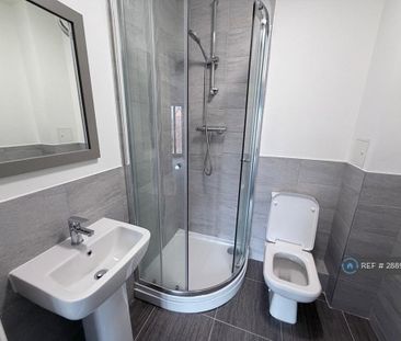 2 bedroom flat to rent - Photo 6