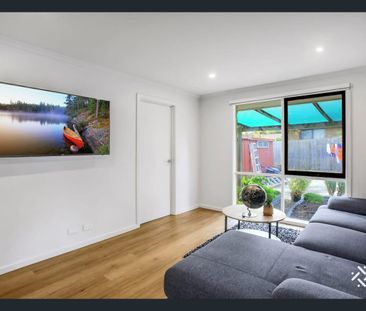 Family Home in Narre Warren - Photo 1