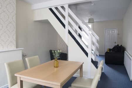 Bassett Street (2 bed) - Photo 4