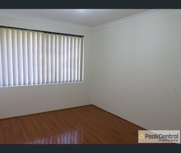 38 Plumwood Avenue, Hammond Park, WA 6164 - Photo 6