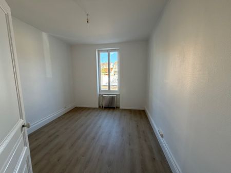 Location Appartement 4 pièces 96m² VICHY 03200 - Photo 4