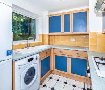 2 bedroom flat to rent - Photo 6