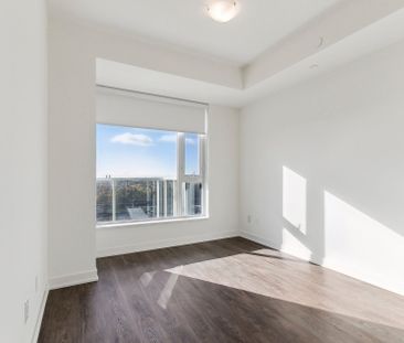 For Lease - 2 David Eyer Road Unit# 931, Richmond Hill, Ontario - Photo 2