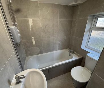 3 bedroom property to rent - Photo 3