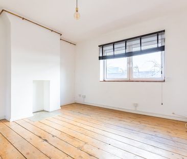 1 Bed Flat, Digby Street, E2 - Photo 1