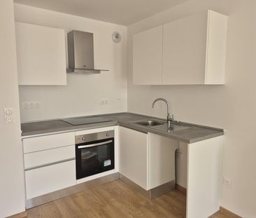 location Appartement T2 DE 50.24m² À LOOS - Photo 2