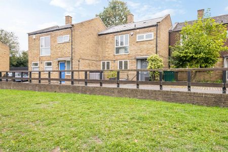 3 bedroom terraced house to rent - Photo 4