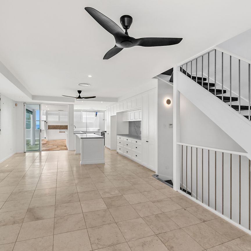 Unit 1/105 Albatross Avenue - Photo 1