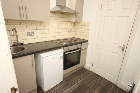 1 bedroom flat to rent - Photo 3