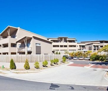 Low Maintenance Townhouse - Photo 2