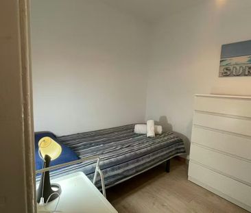 Carrer de la Mare de Déu dels Desemparats, Barcelona, Catalonia 08012 - Photo 6