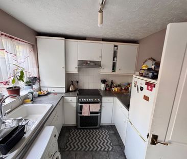 Room in a Shared House, Widgeon Close, E16 - Photo 6