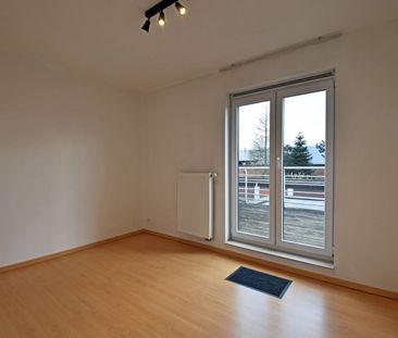 Gezellig en ruim appartement met gunstige ligging! - Photo 2