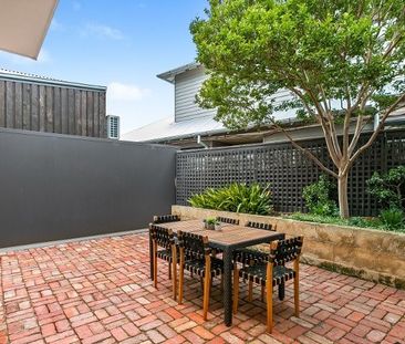 Close to Everything! - Photo 4