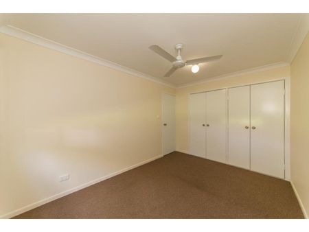 2/12 Mackinlay Street, Norman Gardens - Photo 4