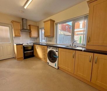27 Dhu Varren Park, Belfast, BT13 3FH - Photo 4