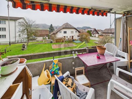 GENEROUS AND WELL-CONNECTED - Foto 2