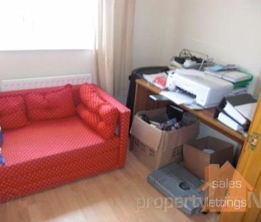 12 Henryville Meadows, Ballyclare, BT39 9FY - Photo 3