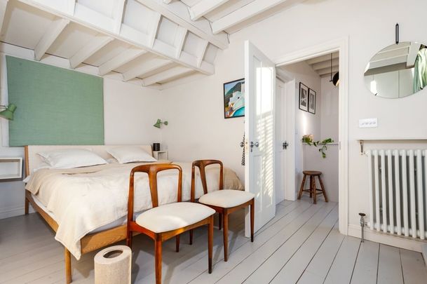 3 bedroom mews to rent - Photo 1