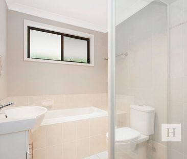 5B Hazel Cl, Berkeley Vale, NSW 2261 - Photo 4