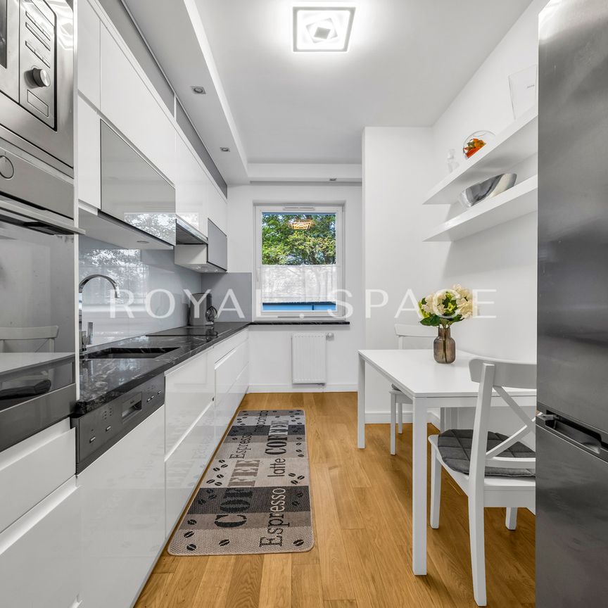 Stylowy apartament z balkonem przy Pięknej - Фото 1