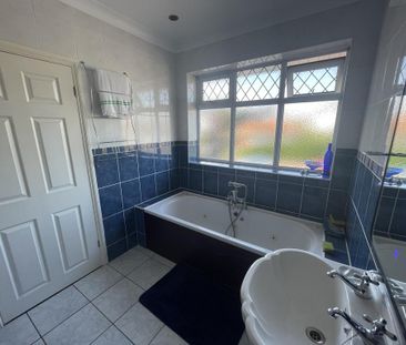 1 bedroom in a house share to rent - Photo 6