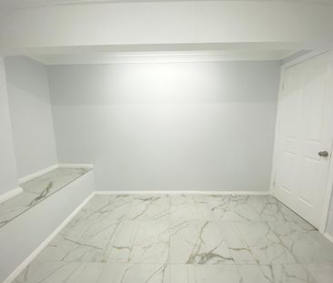 Semi-Attached 3-Bedroom House With Water Included - Photo 3