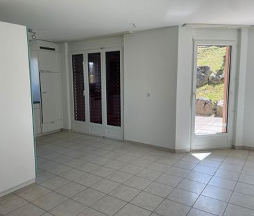 Modernes Wohnen im Erdgeschoss mit Garten & Komfort - Foto 1