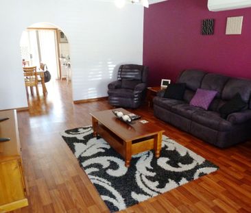 Spacious Unit in Central Wagga - Photo 3