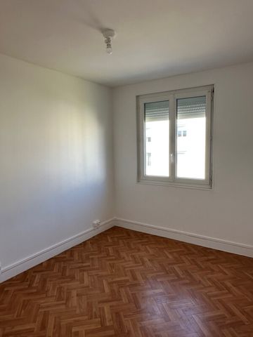 Location Appartement 3 Pièces 65 m² - Photo 4