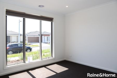 25 Pechanga street, Tarneit, VIC 3029 - Photo 3