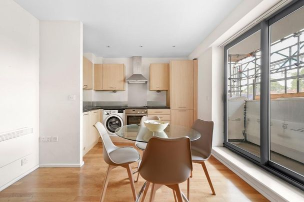 2 bedroom flat to rent - Photo 1